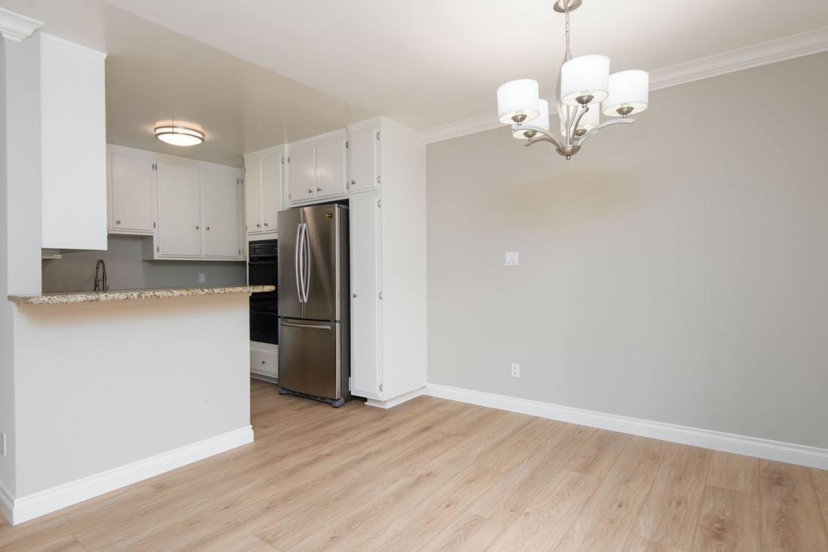 Apartment for rent at 11953 Darlington Ave, Los Angeles, CA 90049