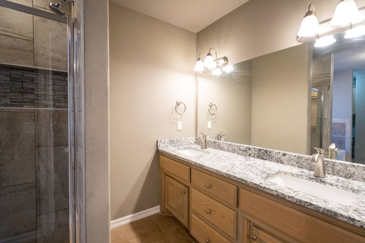House for rent at 1301 Cedar Creek Dr, Norman, OK 73071