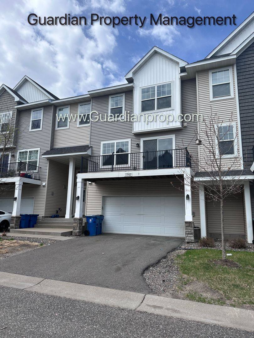 Townhouse for rent at 11960 Emery Village Dr N, Champlin, MN 55316