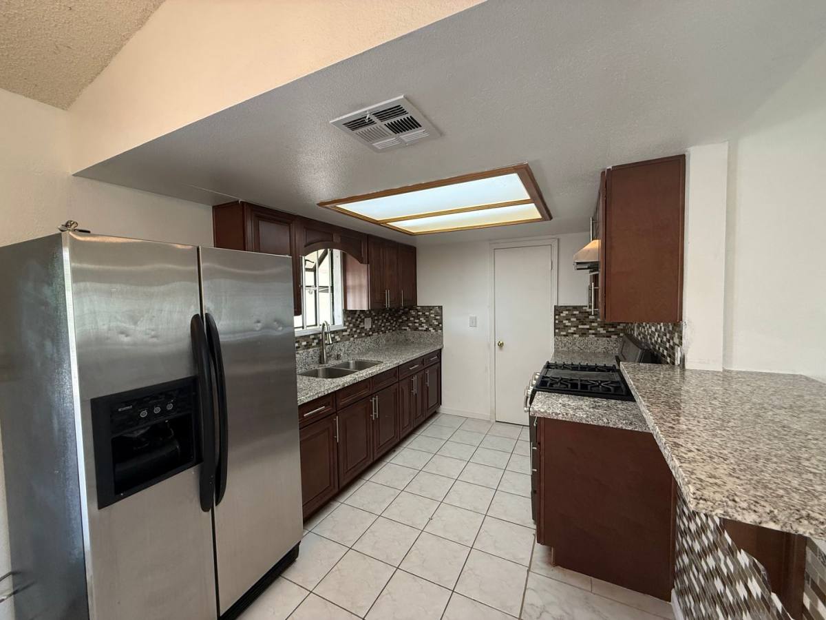 House for rent at 2108 Chaparral Dr, Delano, CA 93215