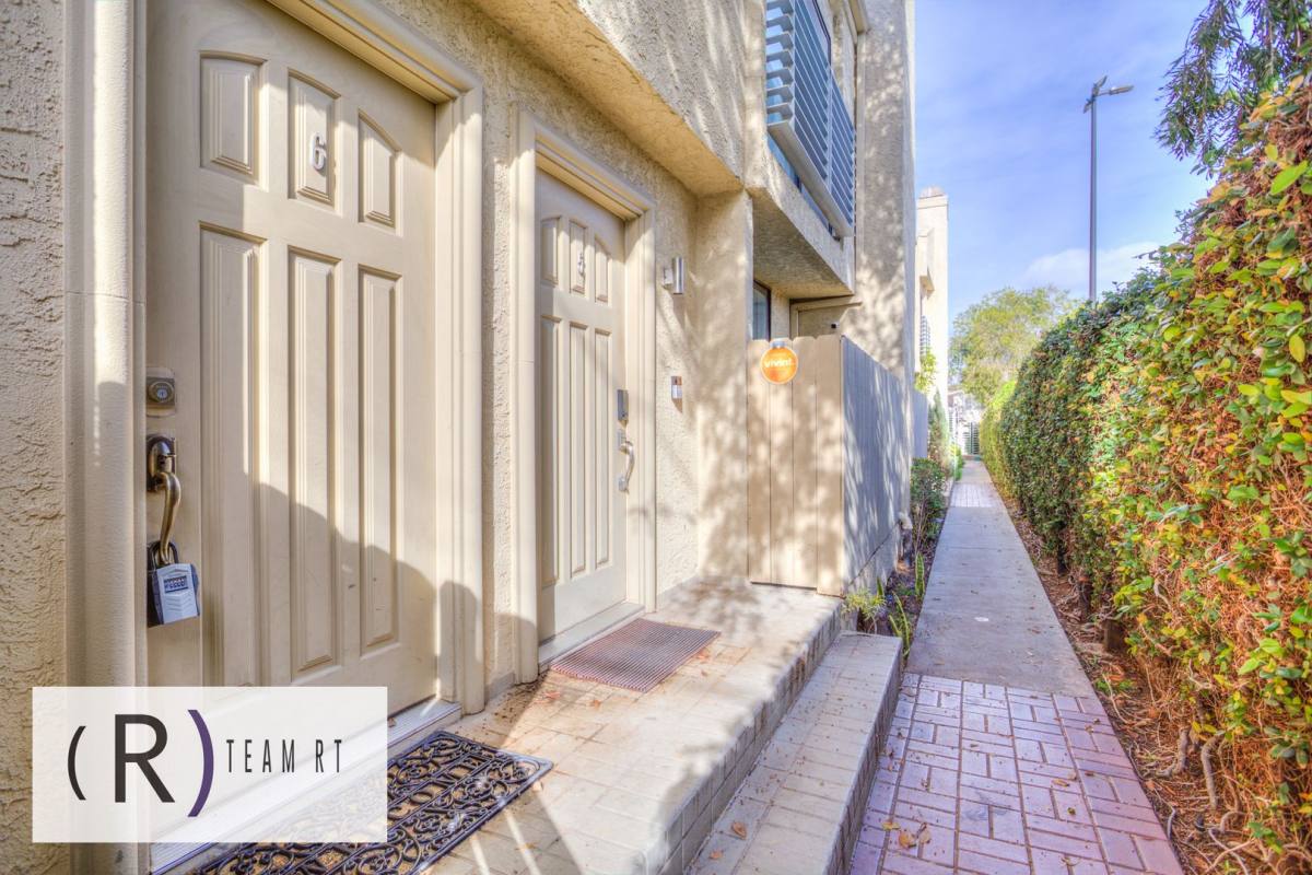 Townhouse for rent at 2020 20th St, Santa Monica, CA 90404