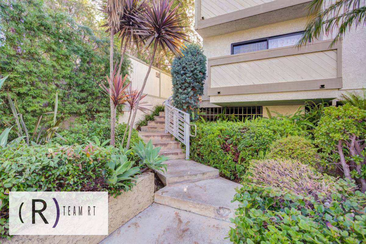 Townhouse for rent at 2020 20th St, Santa Monica, CA 90404