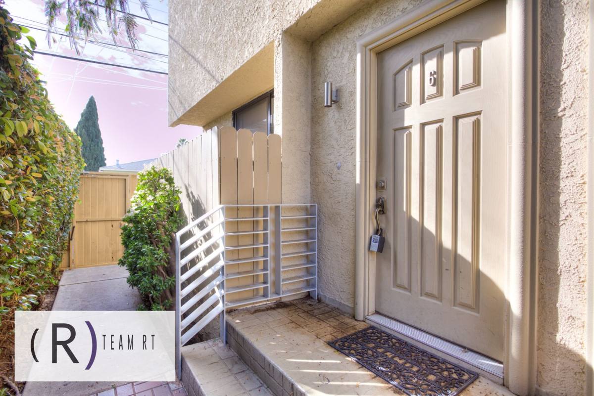 Townhouse for rent at 2020 20th St, Santa Monica, CA 90404