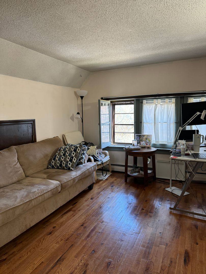 Apartment for rent at 608 Orange St, New Haven, CT 06510