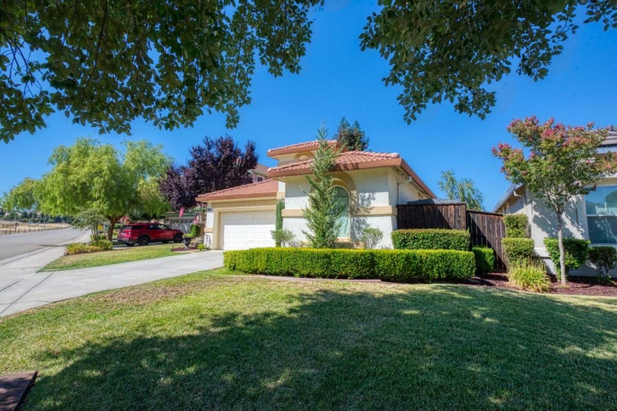 House for rent at 20594 Panoz Rd, Patterson, CA 95363