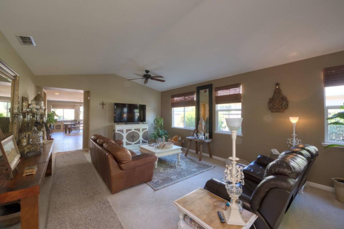 House for rent at 20594 Panoz Rd, Patterson, CA 95363