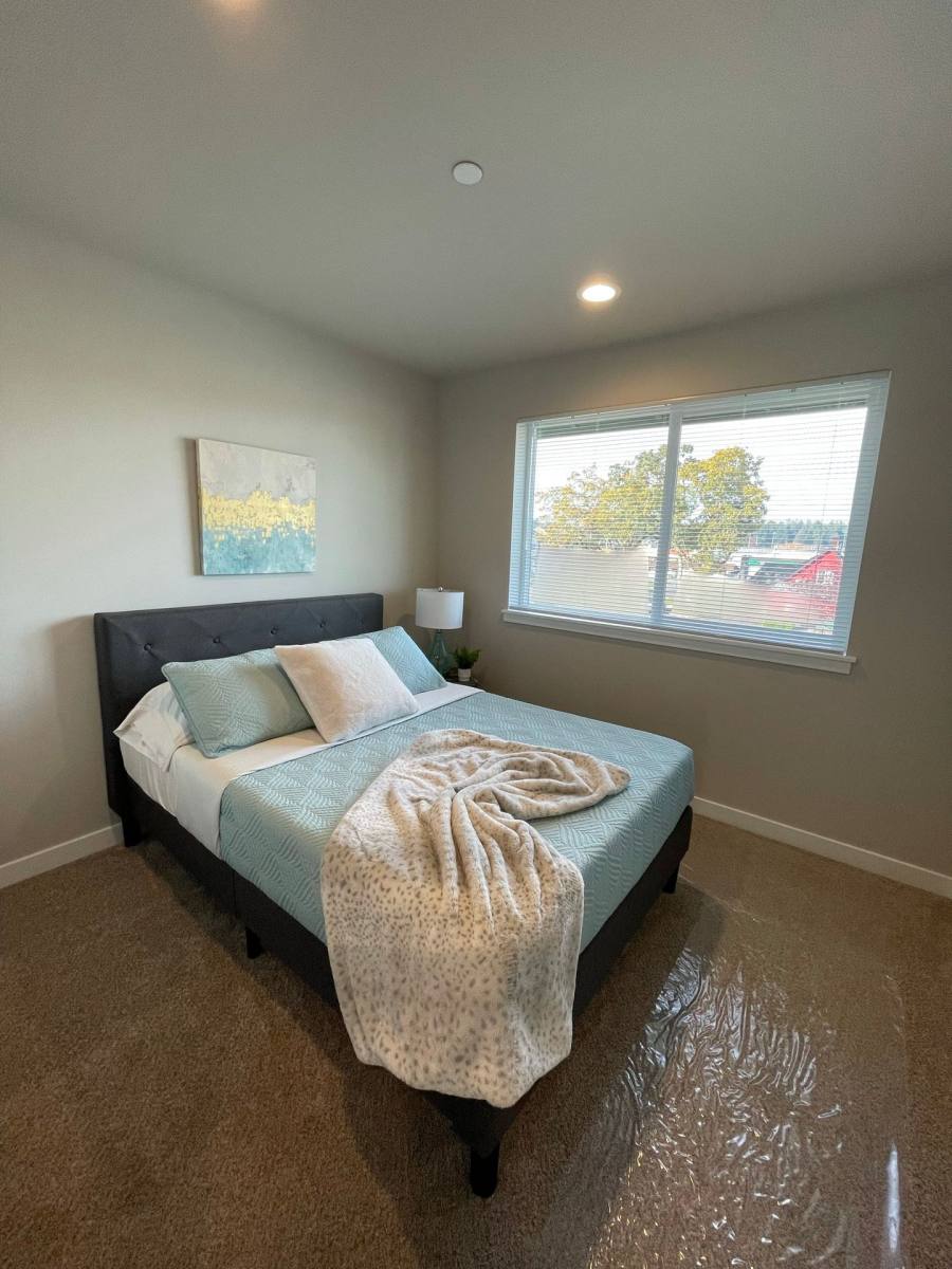 Townhouse for rent at 14601 1st Ave S, Tacoma, WA 98444