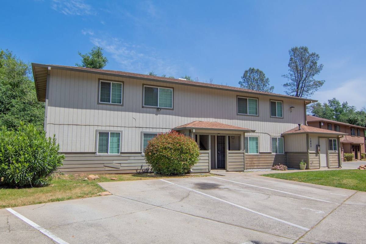 Apartment for rent at 1880 Conifer Way, Redding, CA 96002