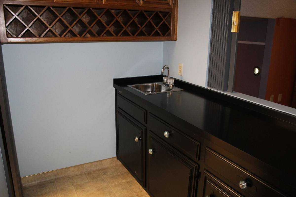 House for rent at 4301 Flintridge Dr, Bakersfield, CA 93306