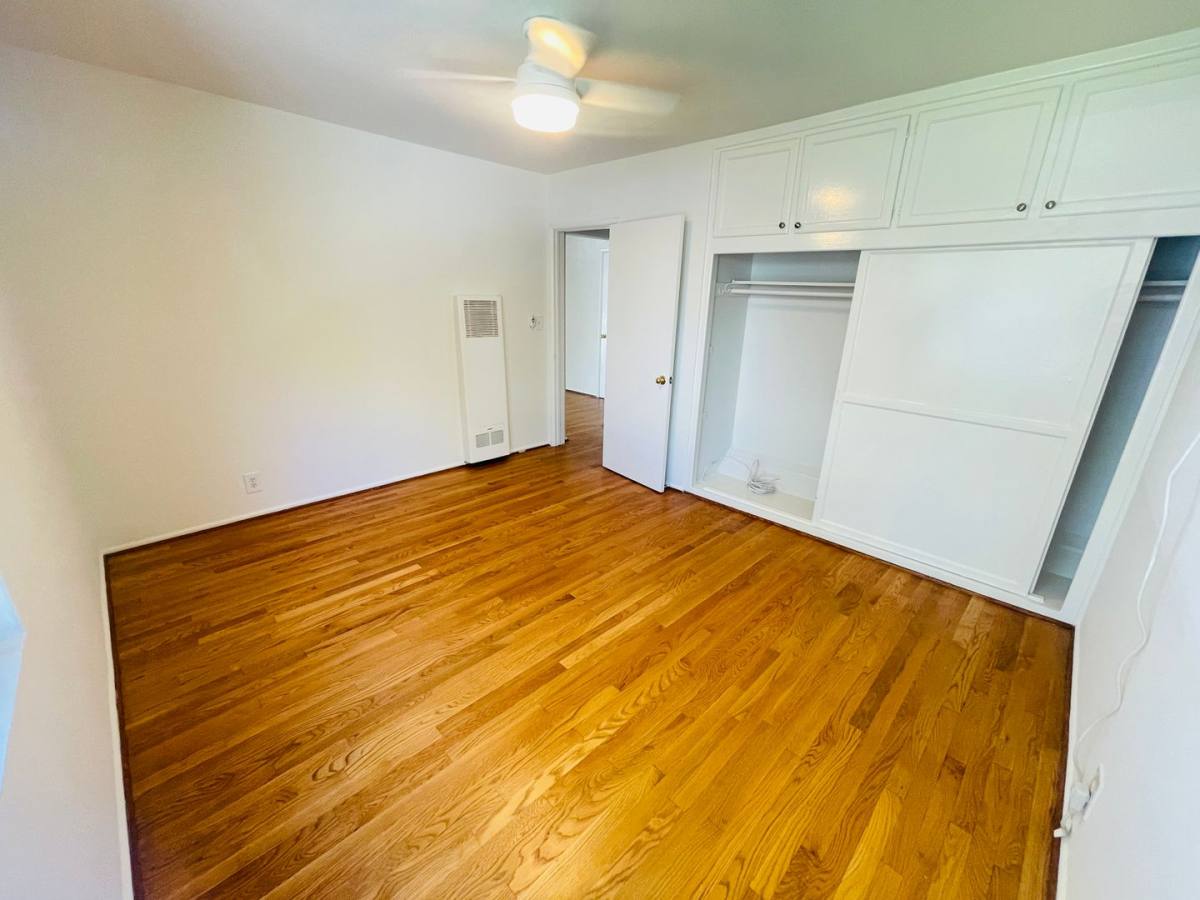 Apartment for rent at 821 N Las Palmas Ave, Los Angeles, CA 90038