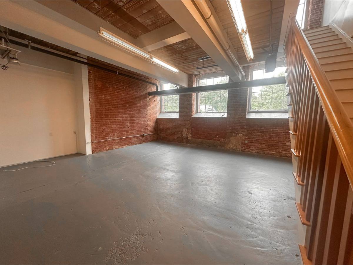 Apartment for rent at 180 Waterman Ave, North Providence, RI 02911