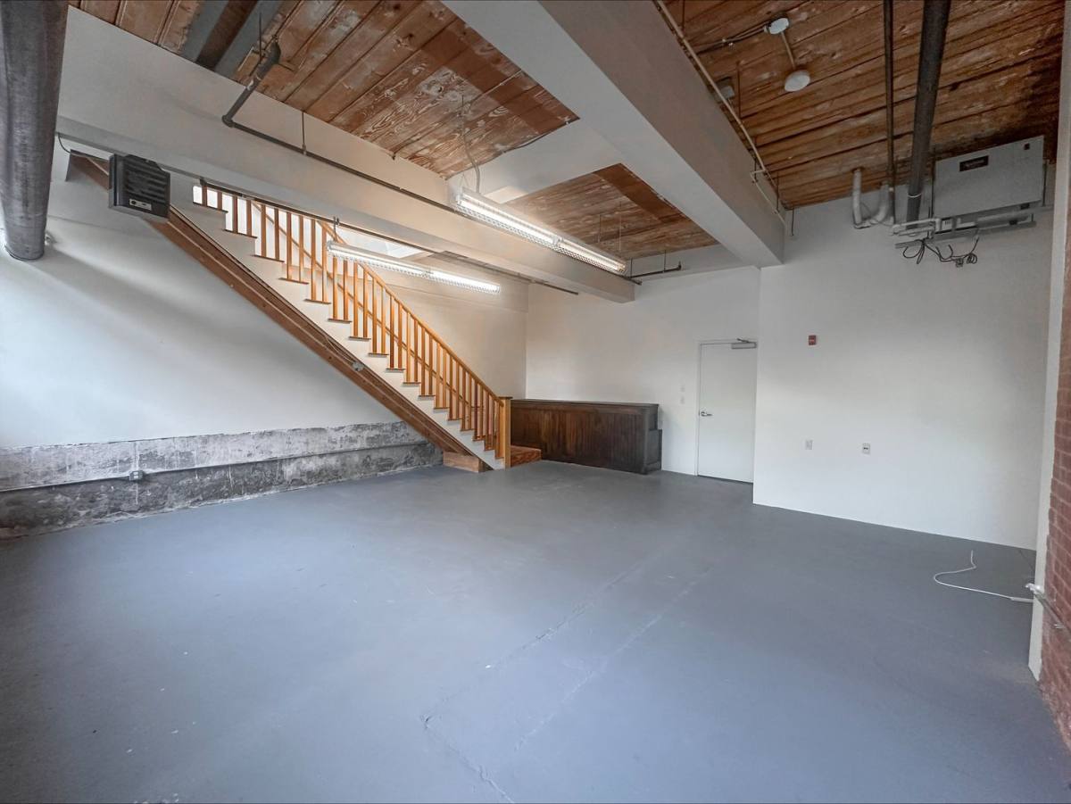 Apartment for rent at 180 Waterman Ave, North Providence, RI 02911
