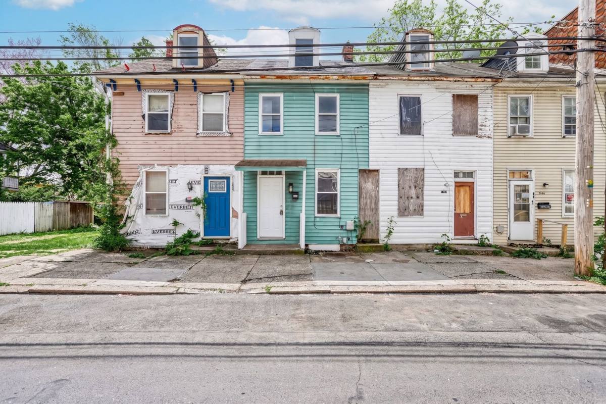 Townhouse for rent at 1251 Bailey St, Harrisburg, PA 17103