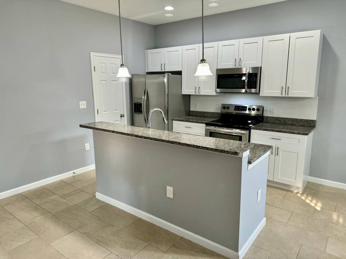 Townhouse for rent at 930 Lakefront Village Dr, Clermont, FL 34711