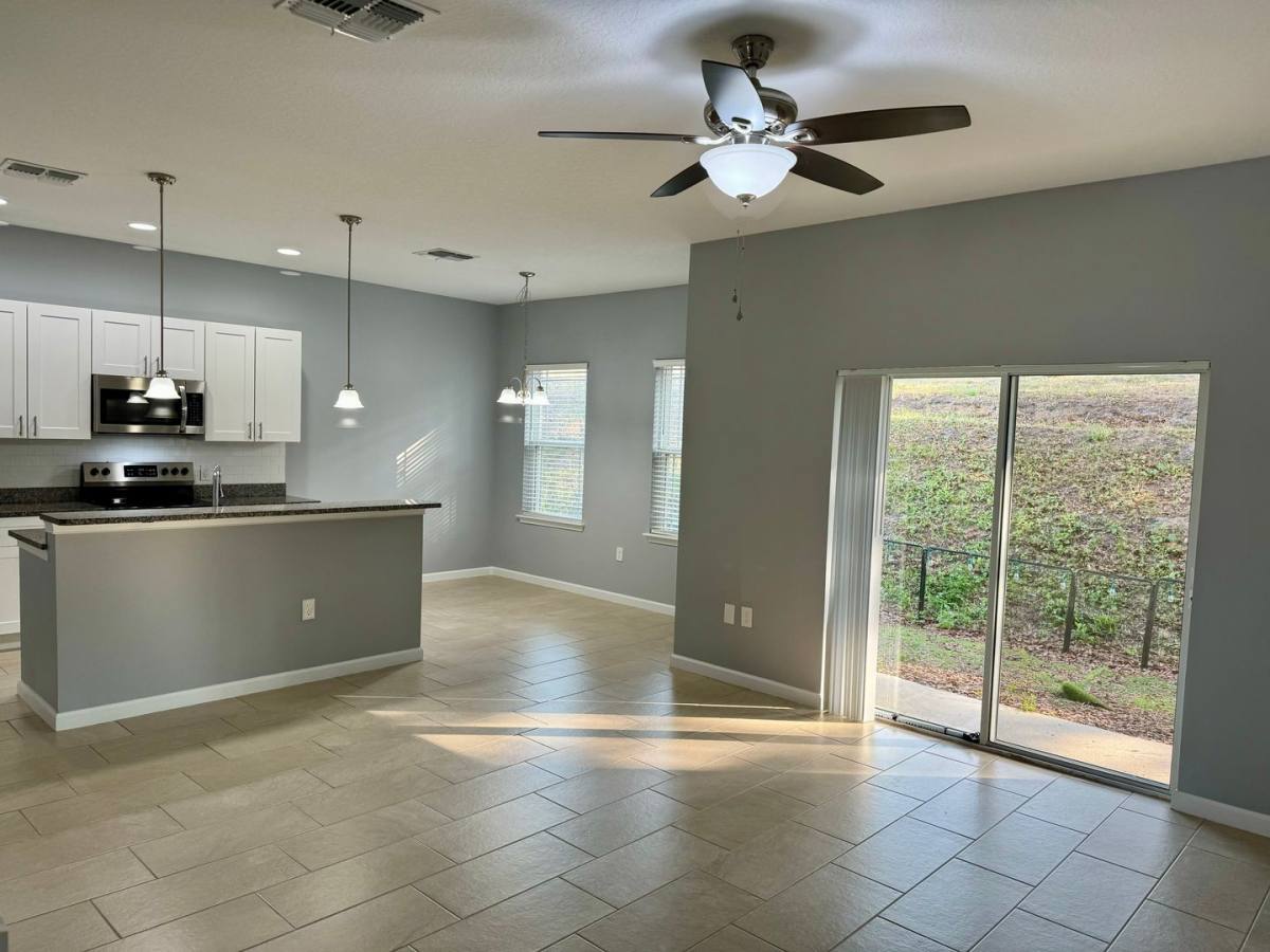Townhouse for rent at 930 Lakefront Village Dr, Clermont, FL 34711