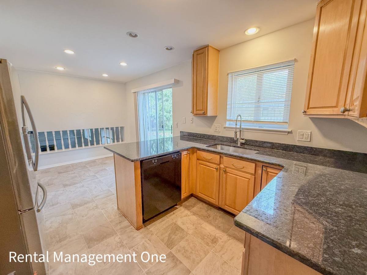 5604 Haymeadow Dr, West Bloomfield, MI 48322 - House for Rent - Image 5