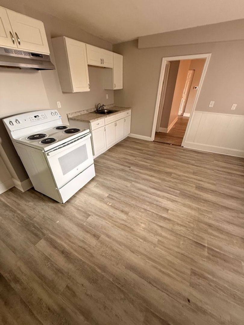 Apartment for rent at 1370 Worcester St, Indian Orchard, MA 01151
