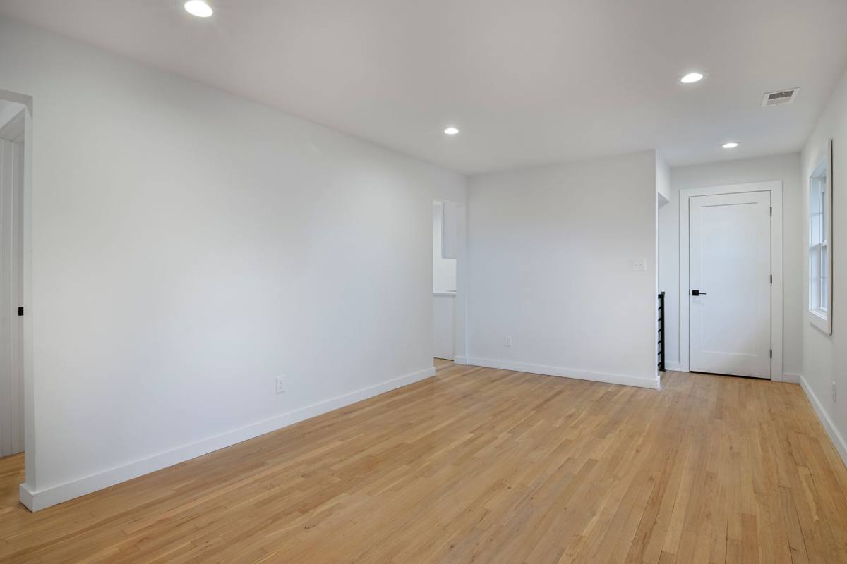 Apartment for rent at 4 Morris Ave, Edison, NJ 08837