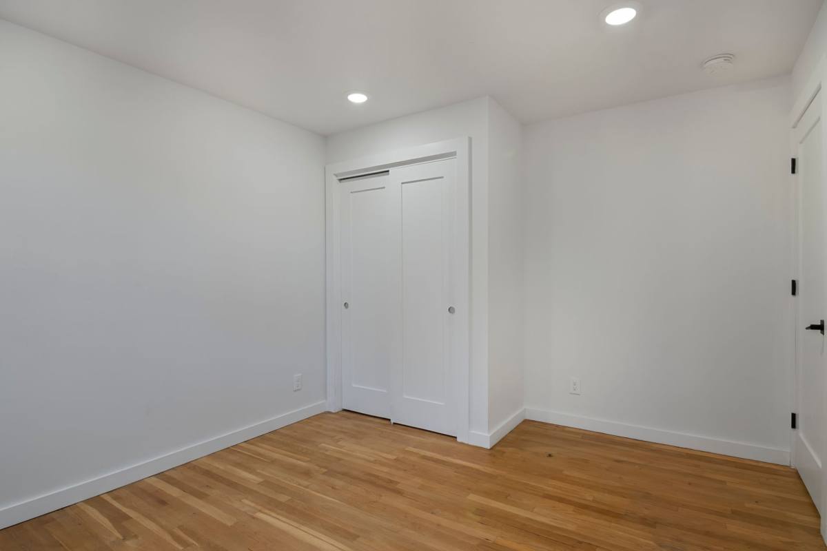 Apartment for rent at 4 Morris Ave, Edison, NJ 08837