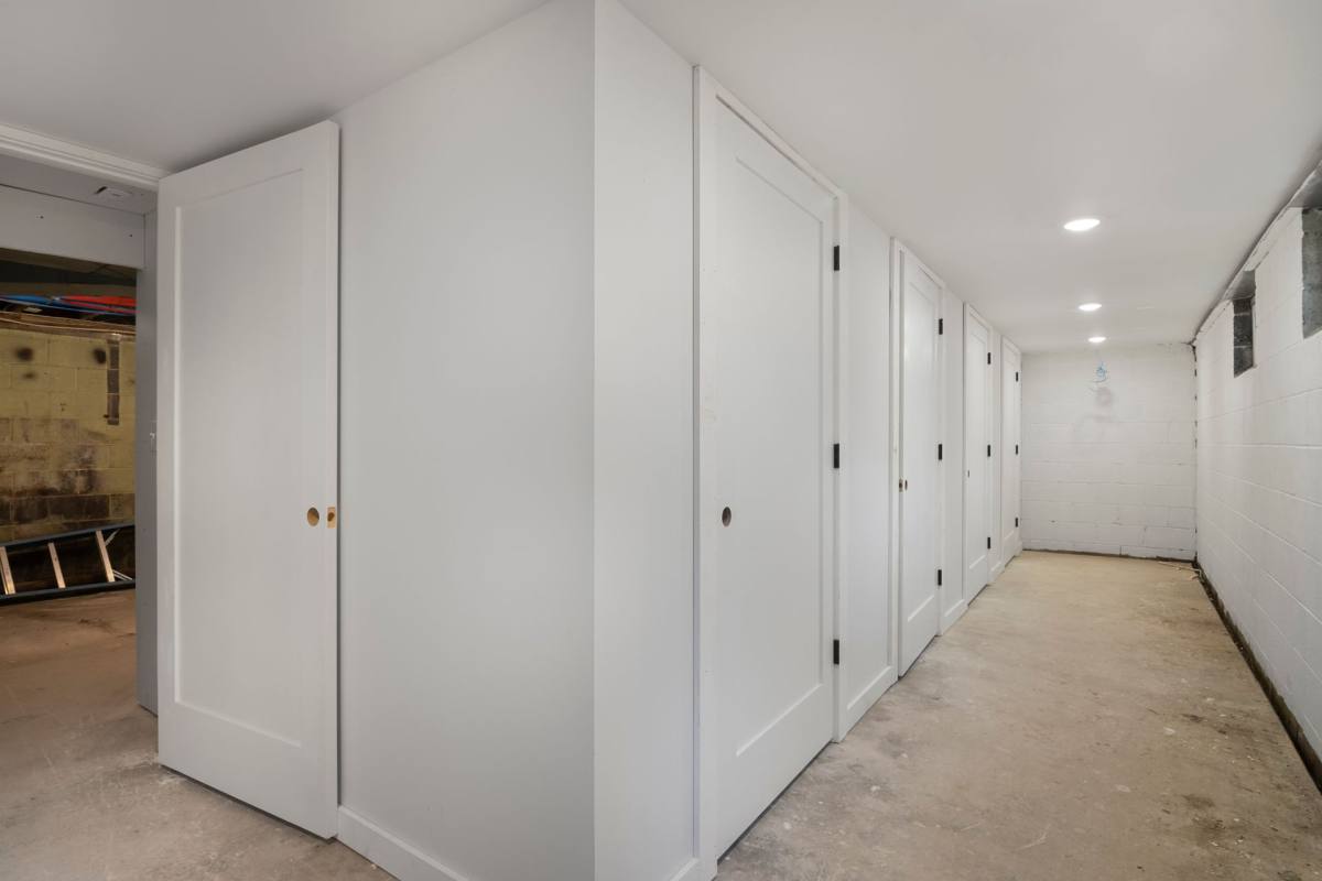 Apartment for rent at 4 Morris Ave, Edison, NJ 08837