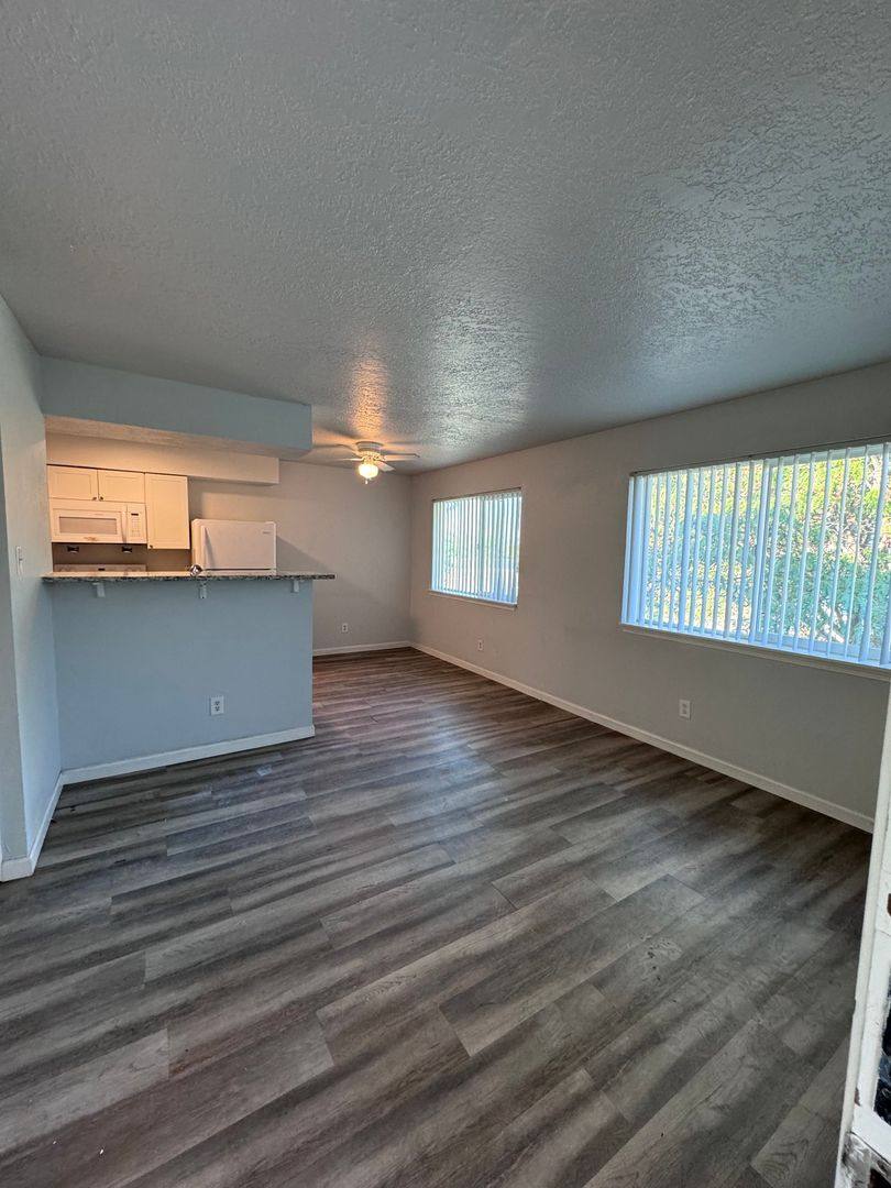 Apartment for rent at 250 Village Dr, Los Lunas, NM 87031