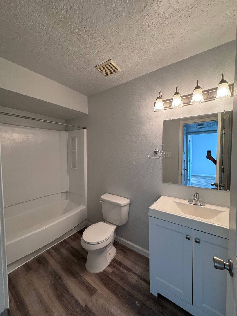 Apartment for rent at 250 Village Dr, Los Lunas, NM 87031