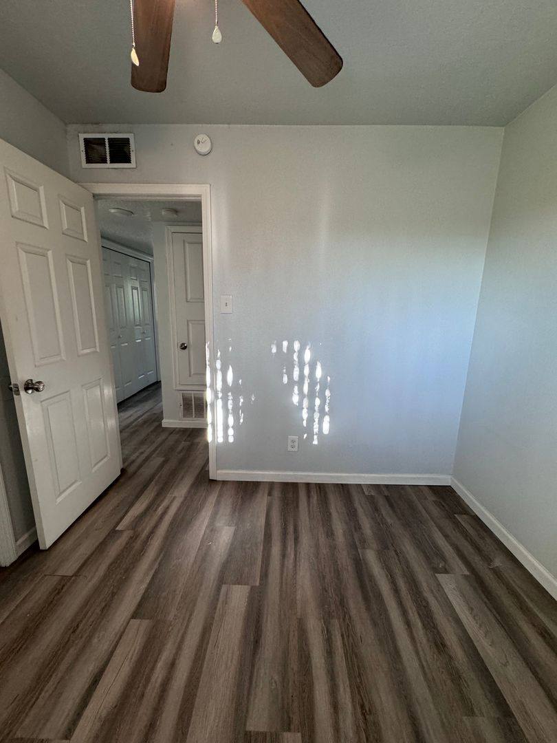Apartment for rent at 250 Village Dr, Los Lunas, NM 87031