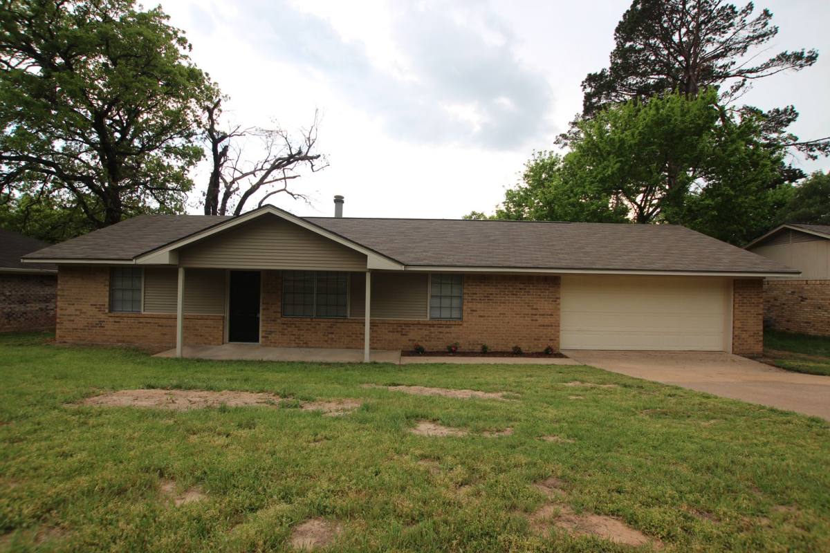 House for rent at 11681 Cr, Tyler, TX 75703