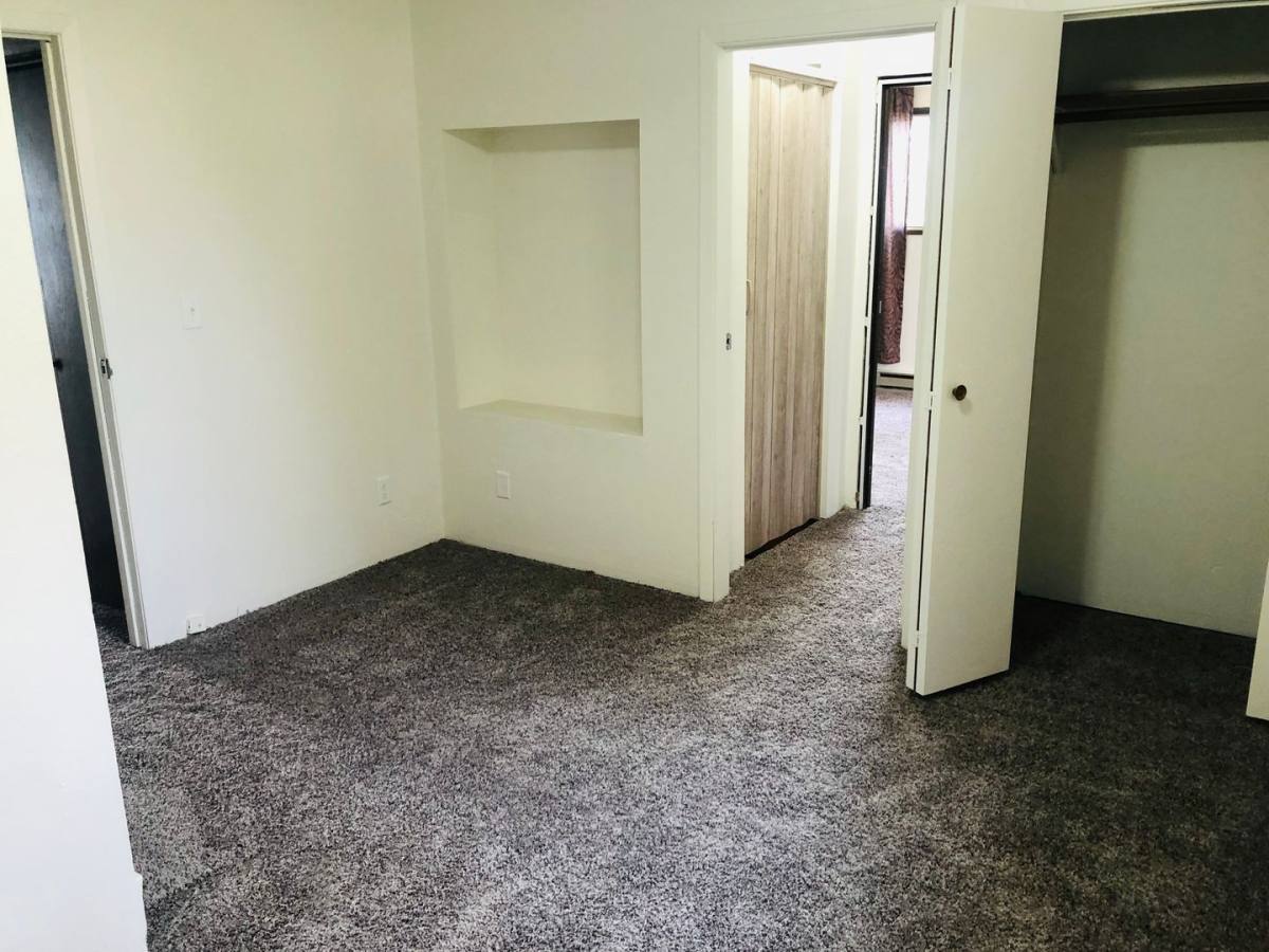 House for rent at 114 4th Ave NW, Minot, ND 58703