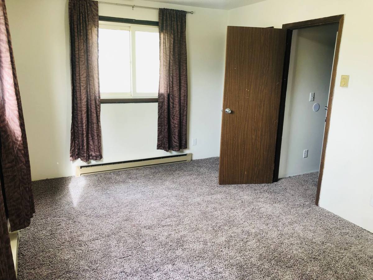 House for rent at 114 4th Ave NW, Minot, ND 58703