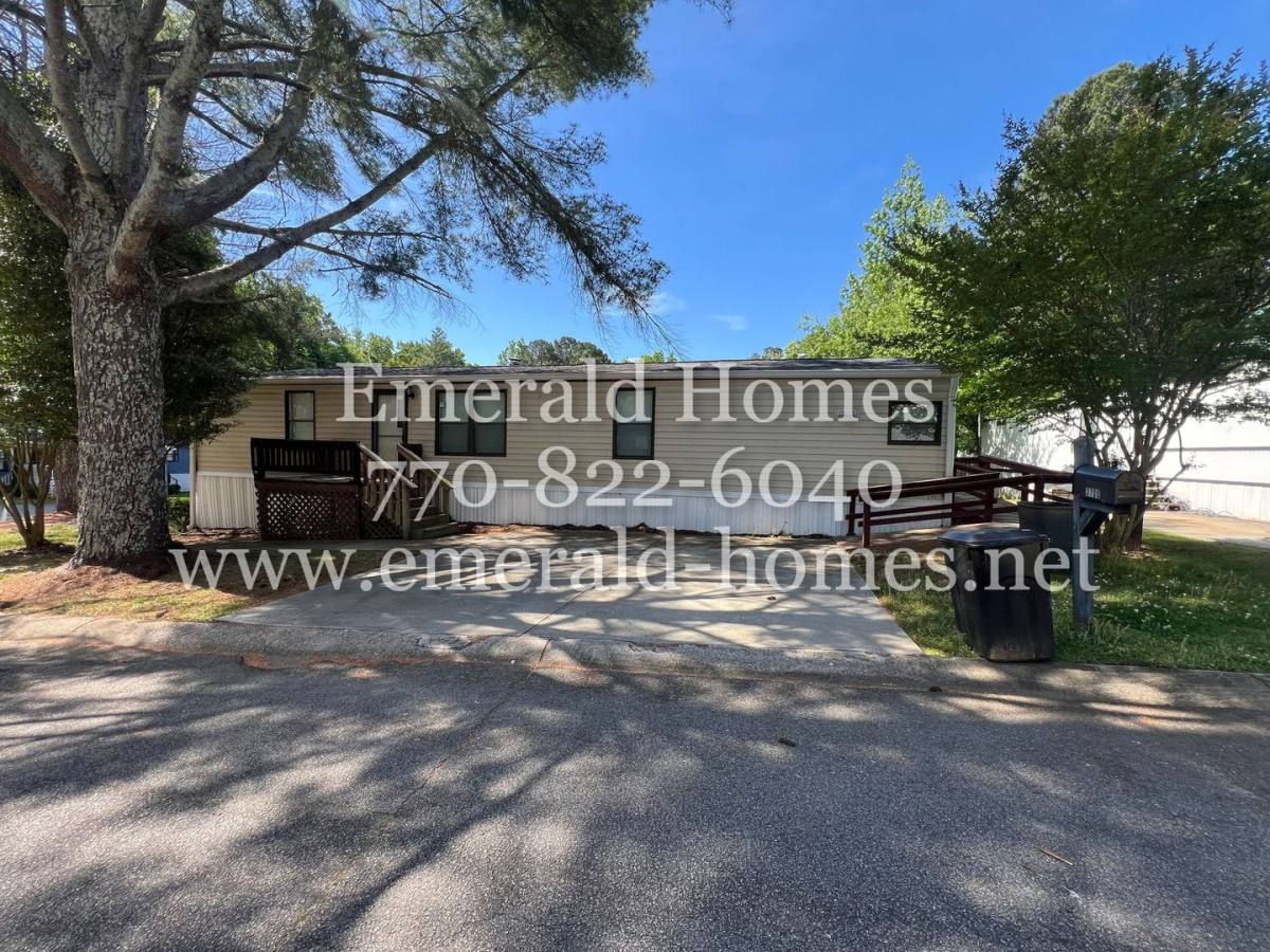 House for rent at 3700 Ash Dr, Buford, GA 30518
