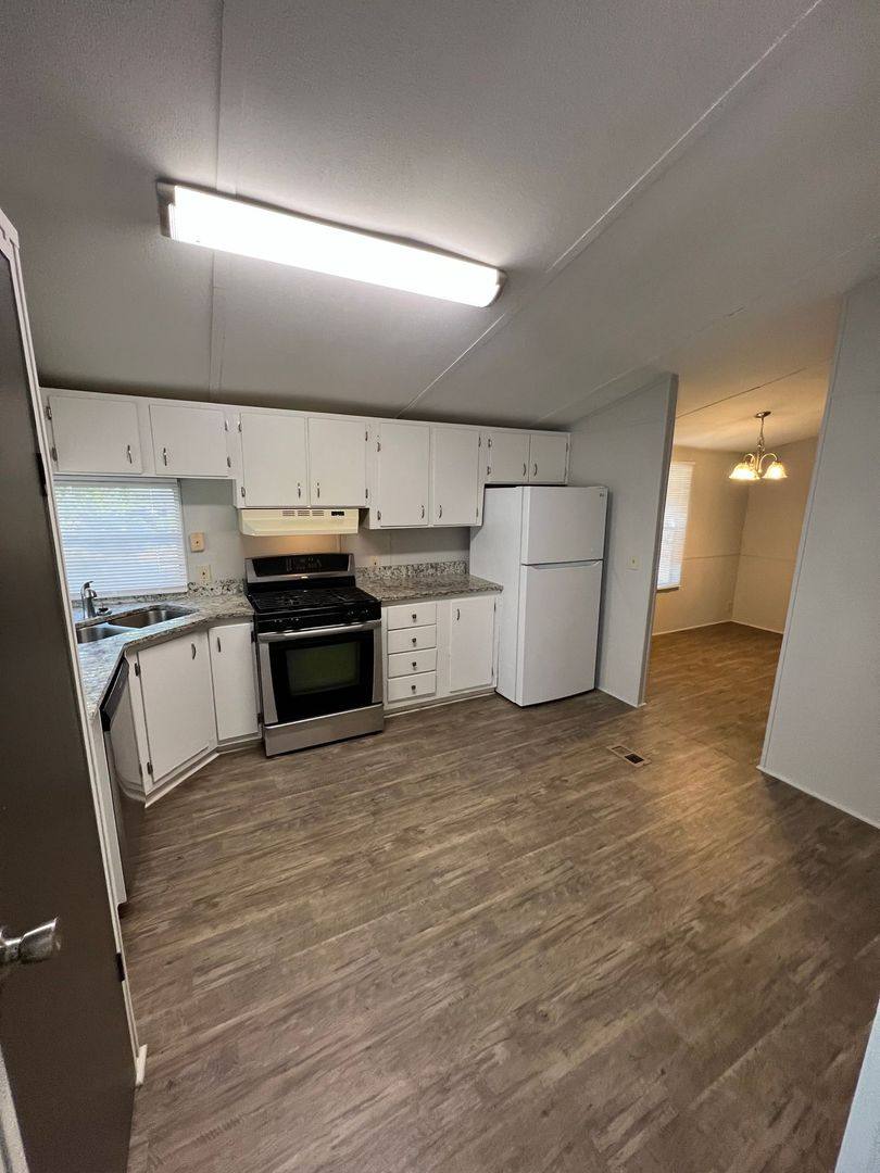 House for rent at 3700 Ash Dr, Buford, GA 30518