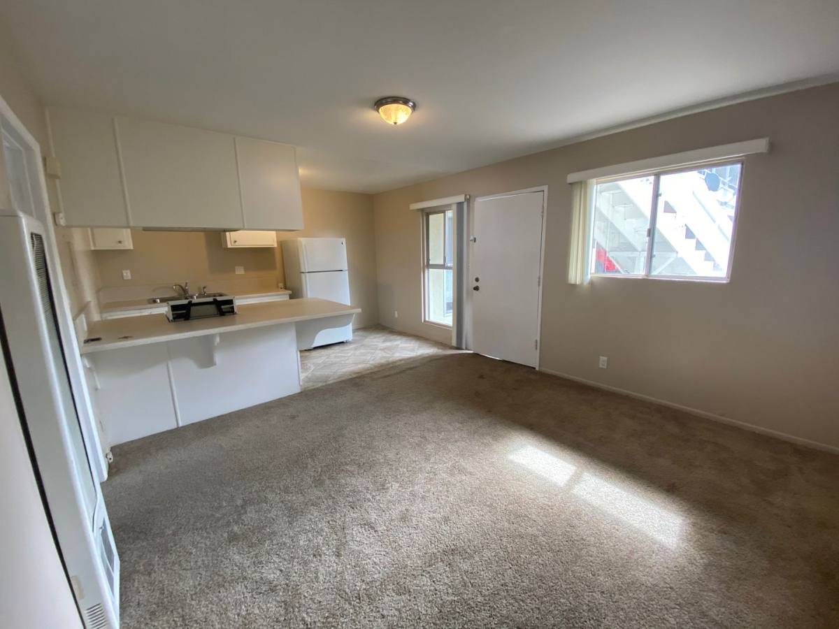 Apartment for rent at 245 S Pacific Ave, Ventura, CA 93001