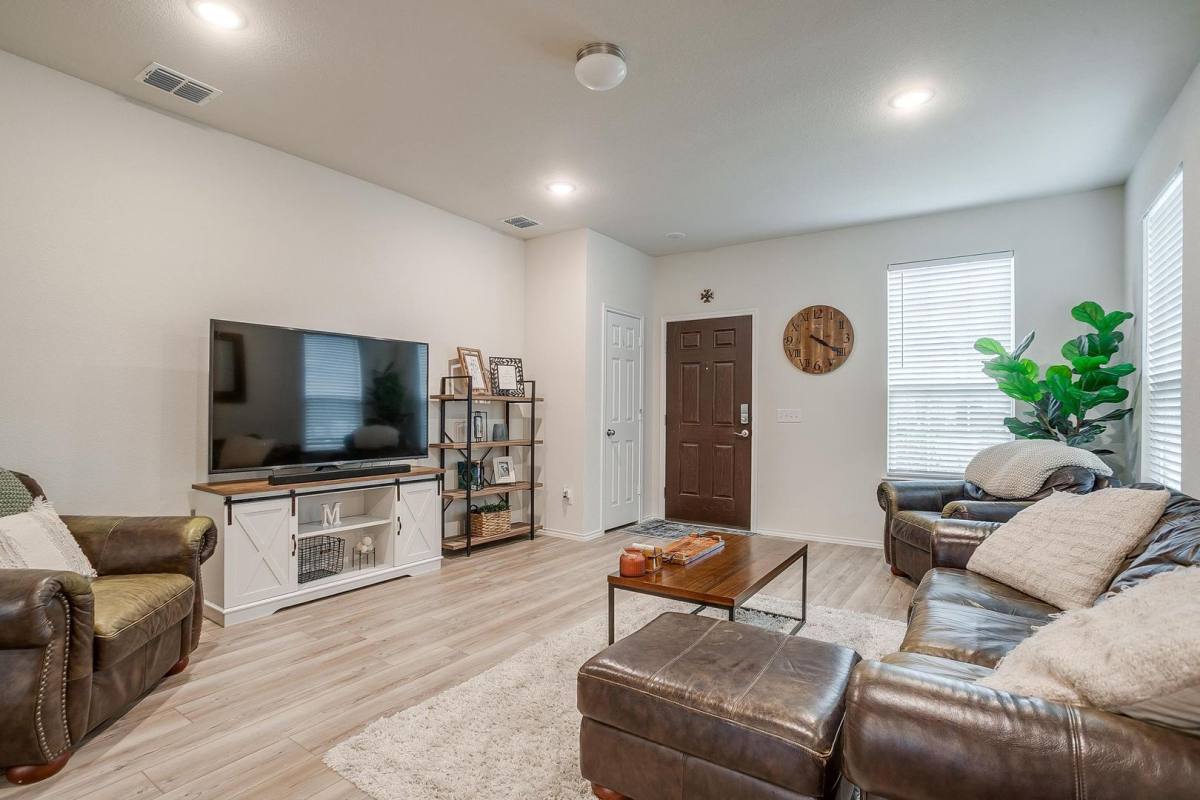 House for rent at 8144 Branch Hollow Trail, Fort Worth, TX 76123