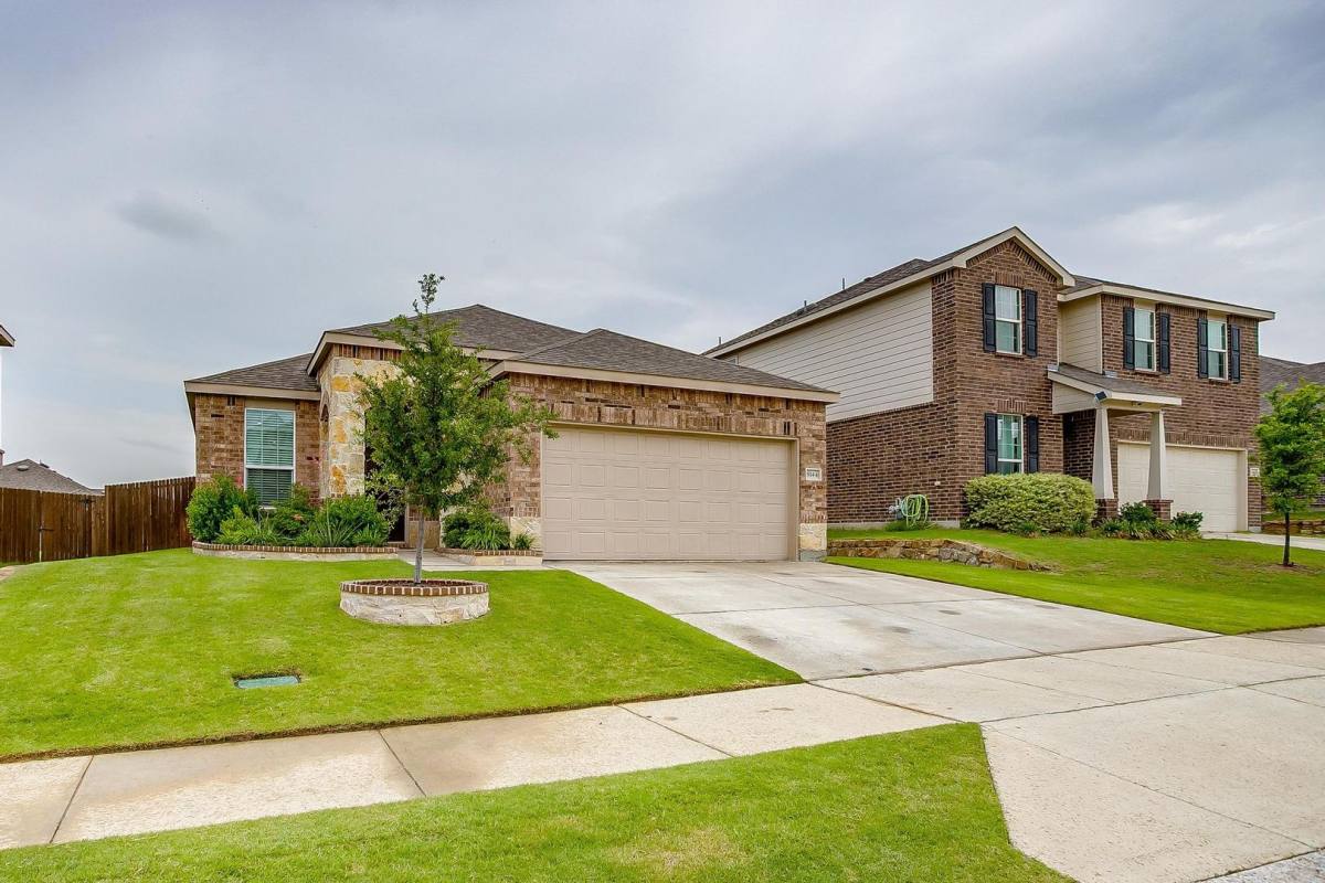 House for rent at 8144 Branch Hollow Trail, Fort Worth, TX 76123