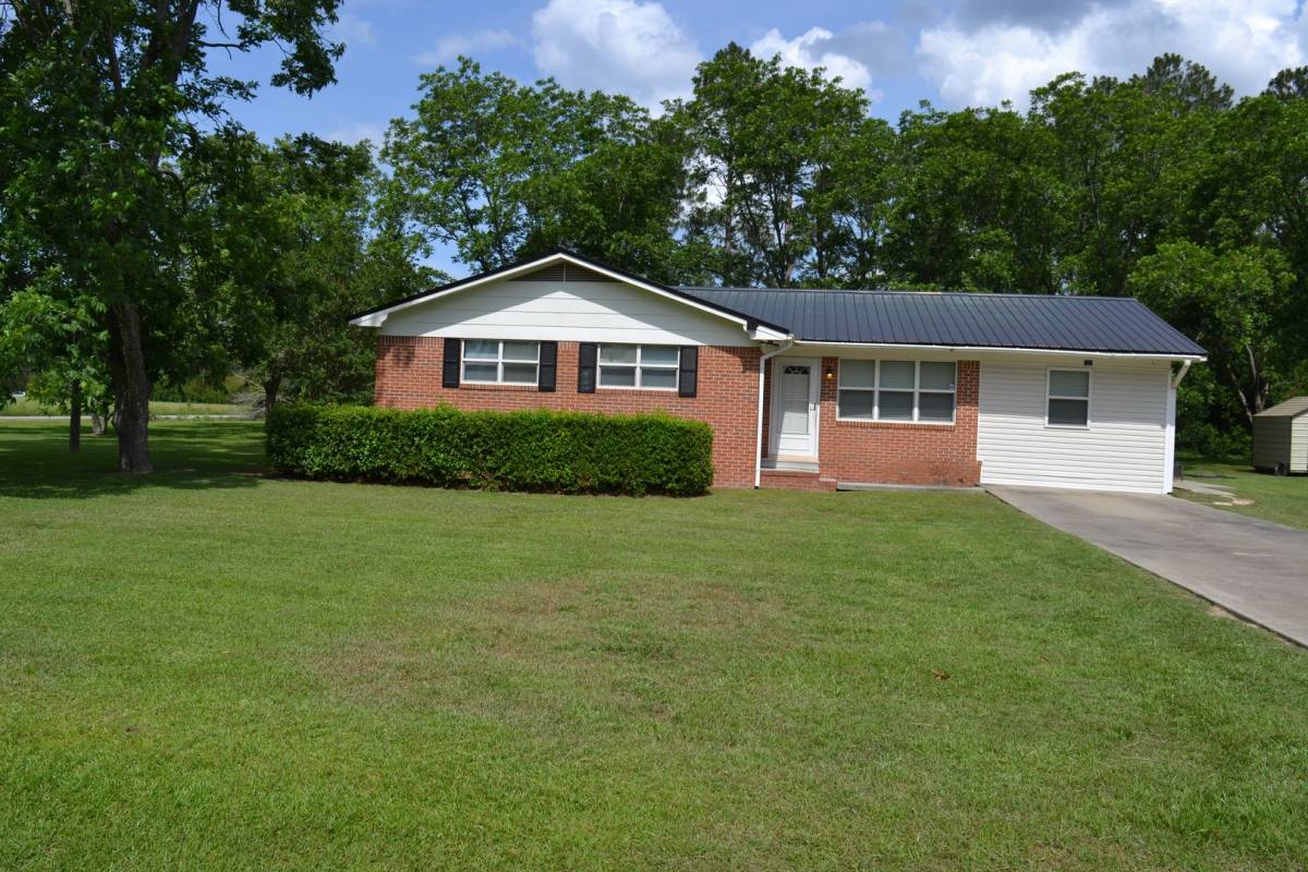 House for rent at 138 Cypress Circle, Alma, GA 31510
