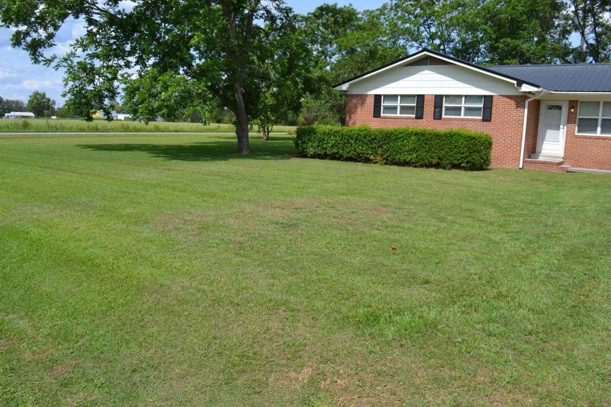 House for rent at 138 Cypress Circle, Alma, GA 31510
