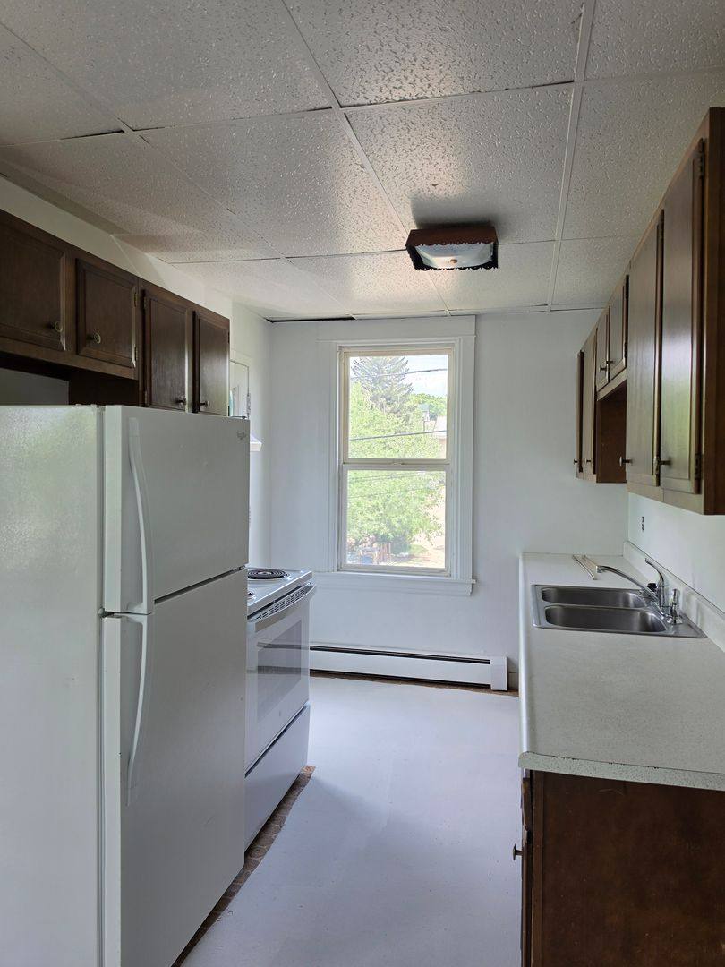 Apartment for rent at 625 Maple St, Minot, ND 58701