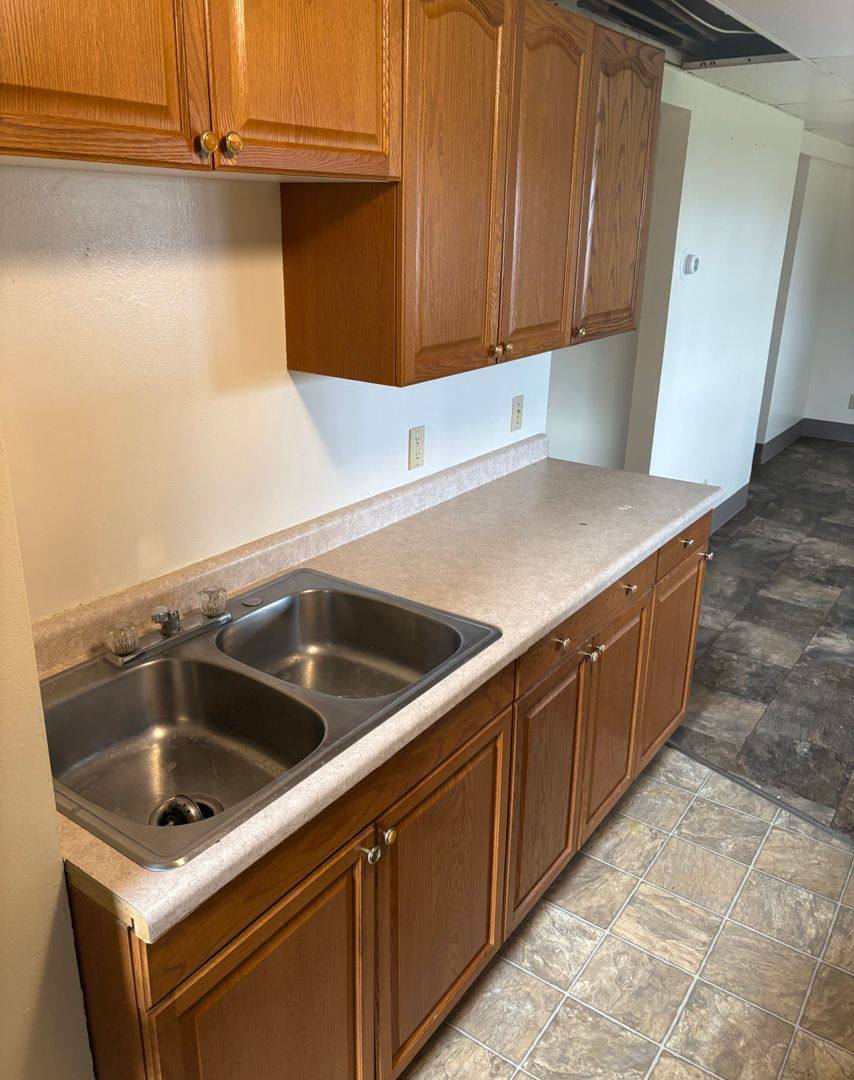 Apartment for rent at 625 Maple St, Minot, ND 58701