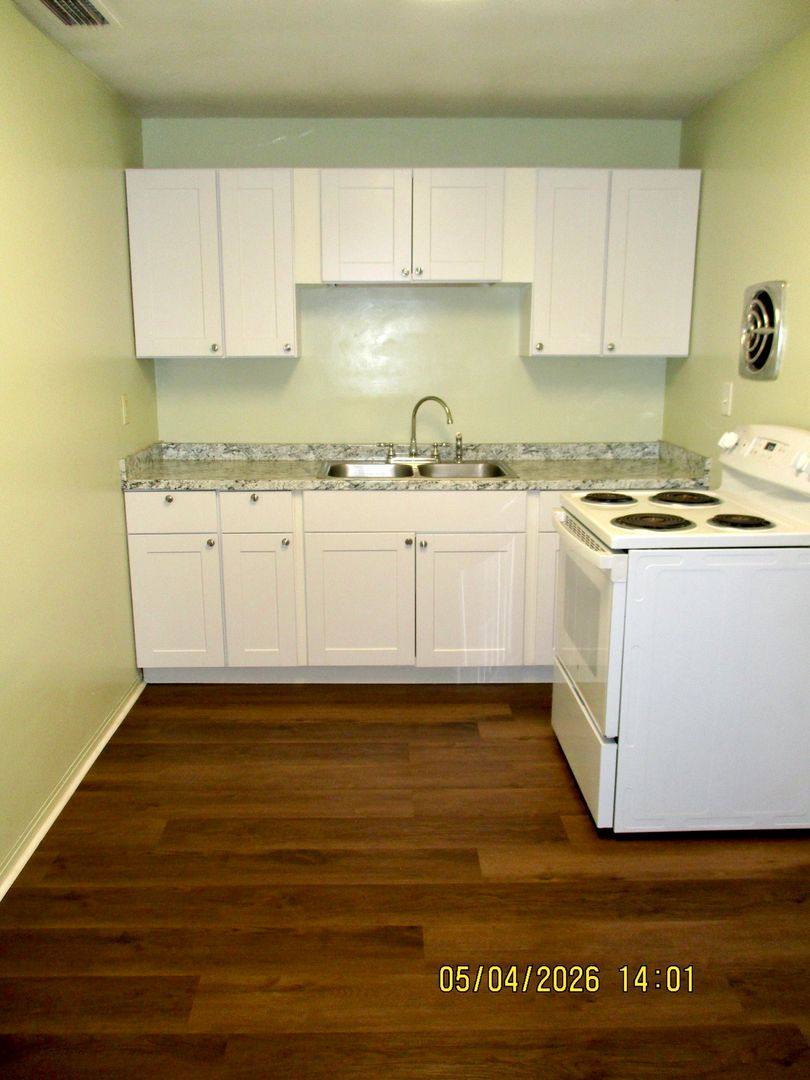 House for rent at 802 Lewis Dr, Daytona Beach, FL 32117