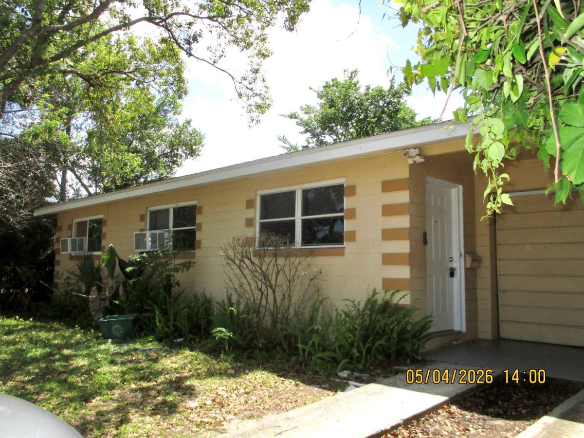 House for rent at 802 Lewis Dr, Daytona Beach, FL 32117