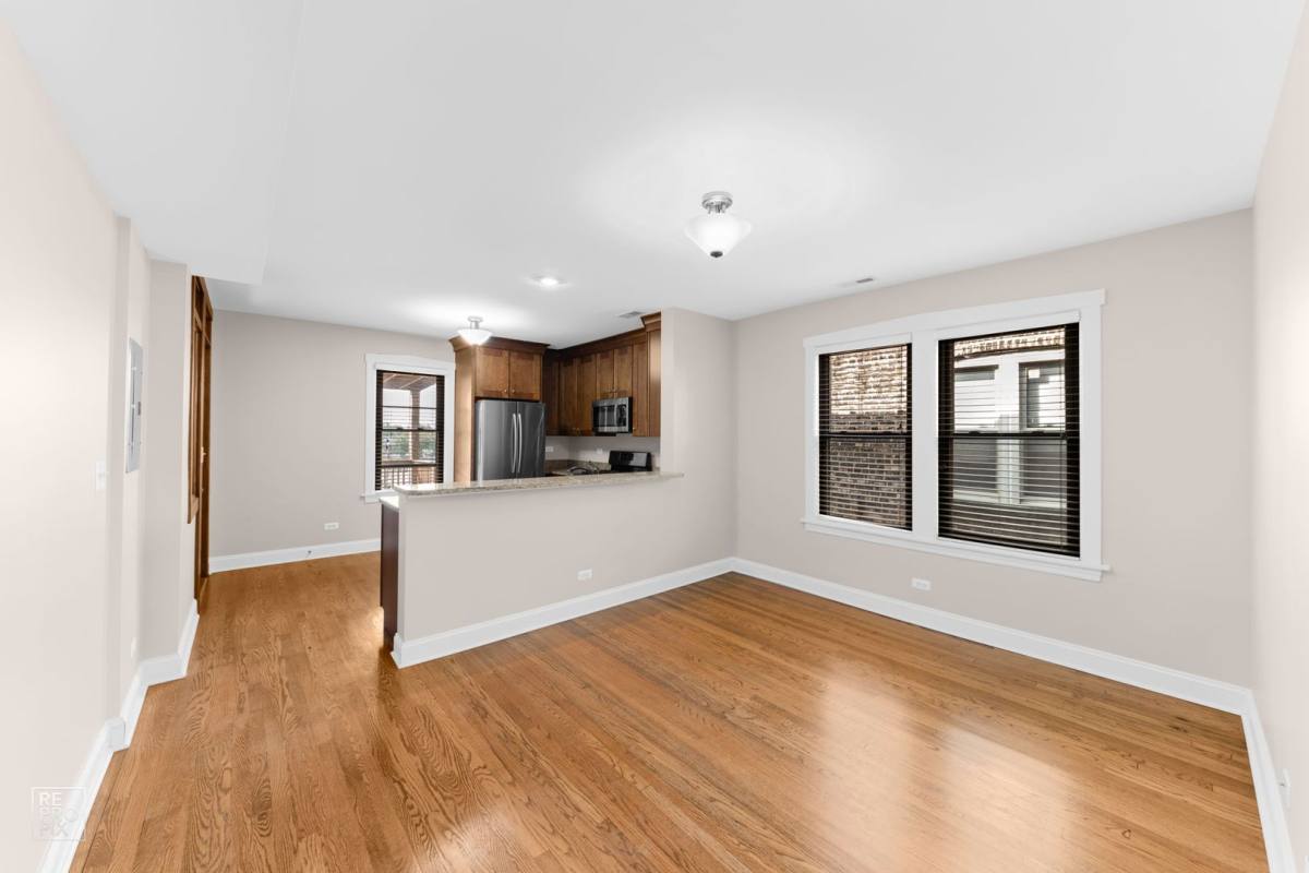Apartment for rent at 107 W Harrison #3E, Oak Park, IL 60304