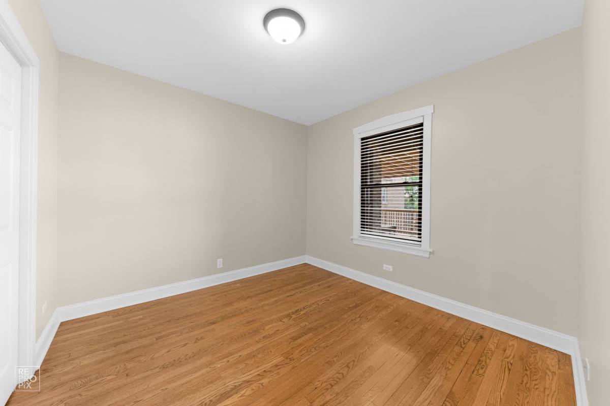 Apartment for rent at 107 W Harrison #3E, Oak Park, IL 60304