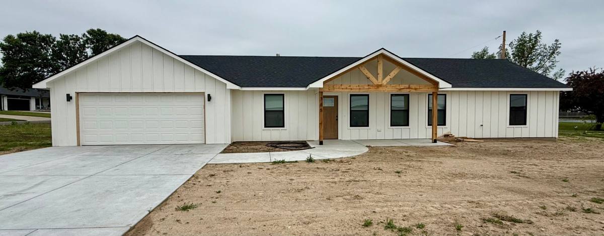 House for rent at 765 N Kansas Court, Benton, KS 67017