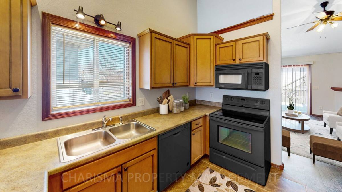 Townhouse for rent at 5500 W Bakker Park Dr, Sioux Falls, SD 57106