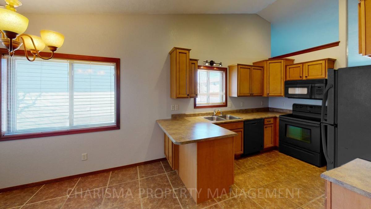Townhouse for rent at 5500 W Bakker Park Dr, Sioux Falls, SD 57106