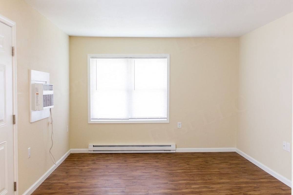 Apartment for rent at 68 Hulett Dr, Camdenton, MO 65020