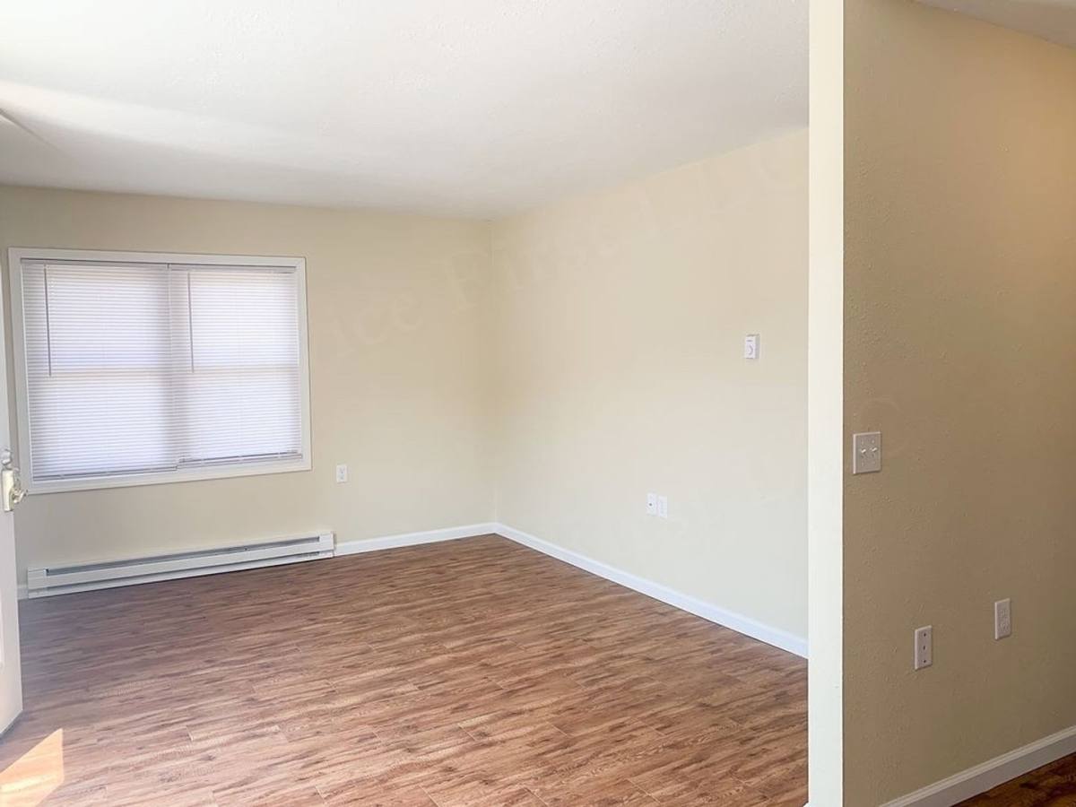 Apartment for rent at 68 Hulett Dr, Camdenton, MO 65020
