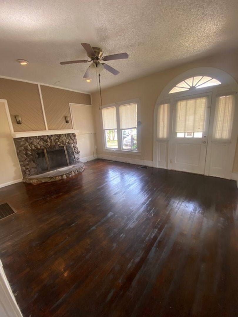 House for rent at 1014 W Rich Ave, Deland, FL 32720