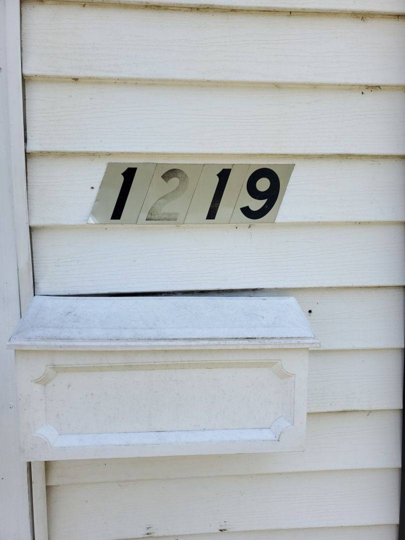 Apartment for rent at 1219 & 1221 Joan Ave, Evansville, IN 47711